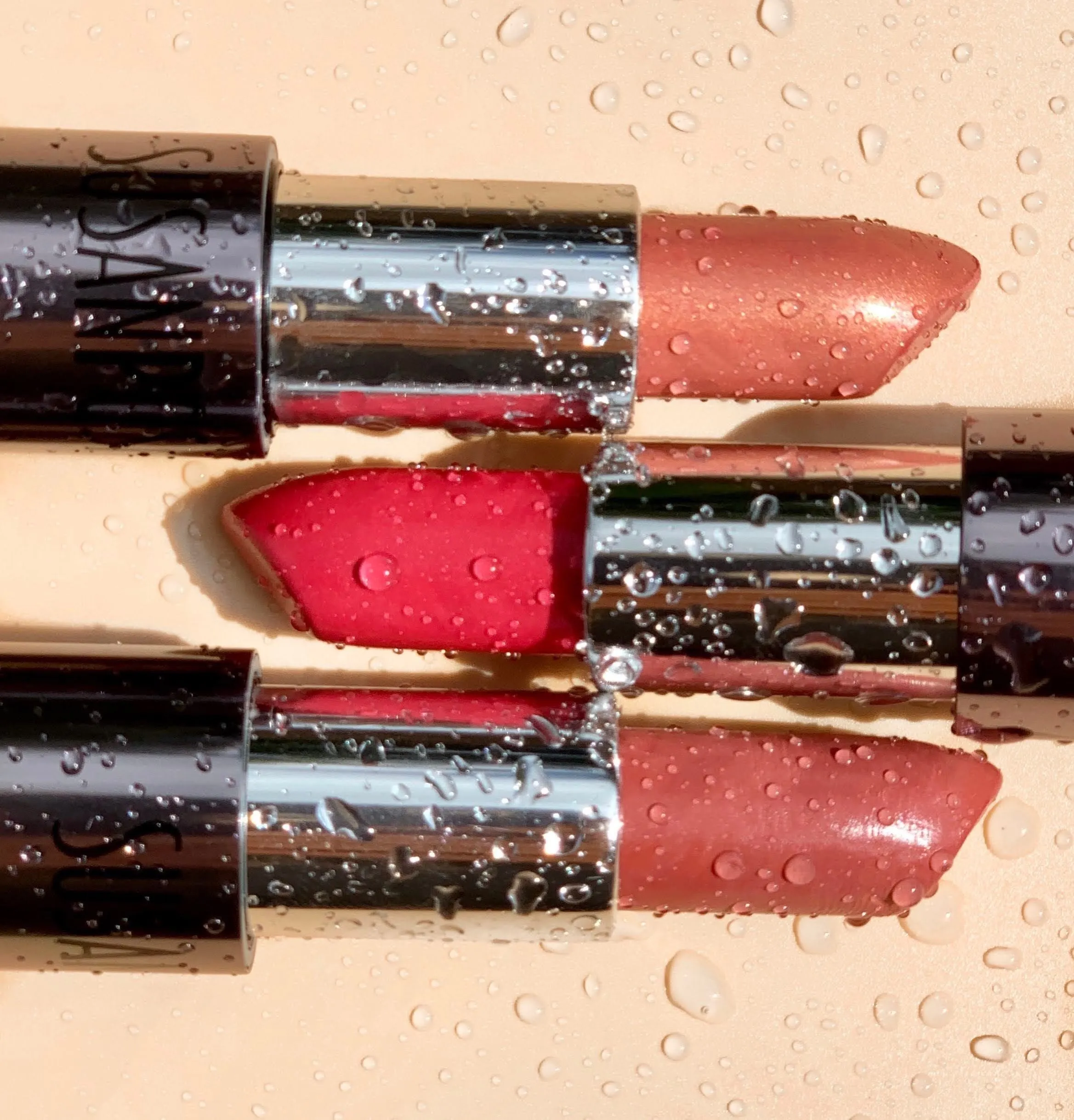 COLORESSENTIAL Lipstick, Balm, Lip Plumper