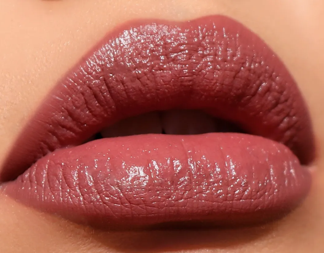 GODDESS LIPSTICK (8 SHADES)