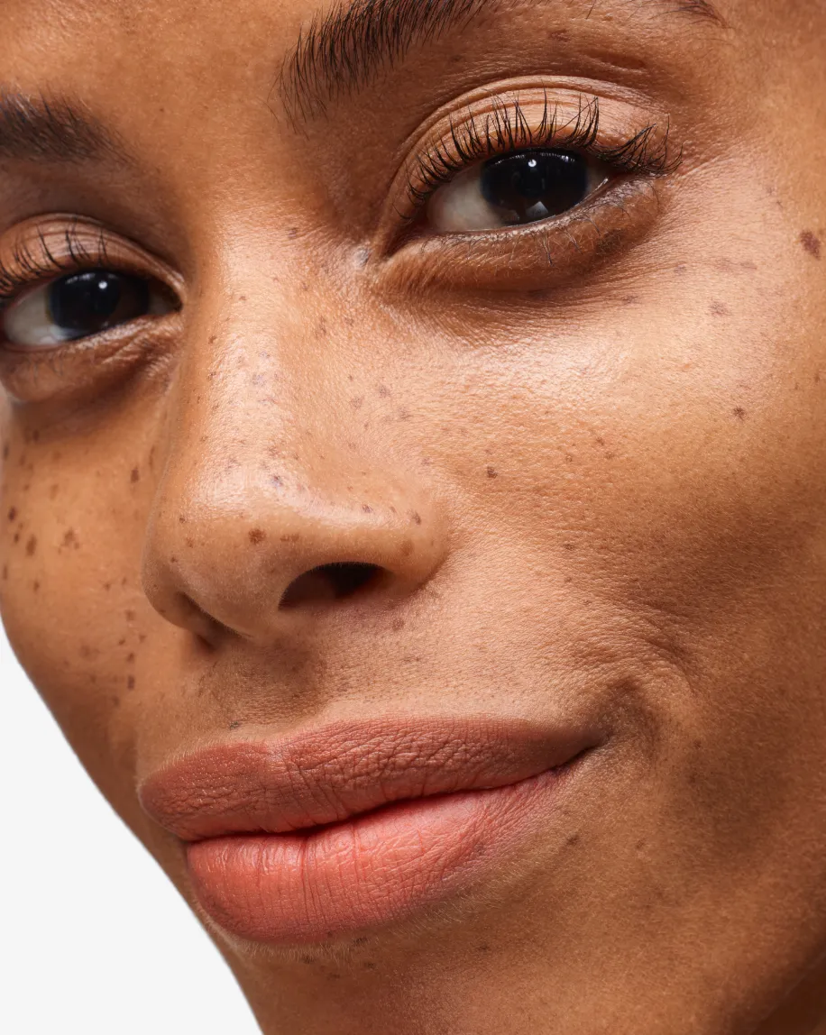 Lip Line