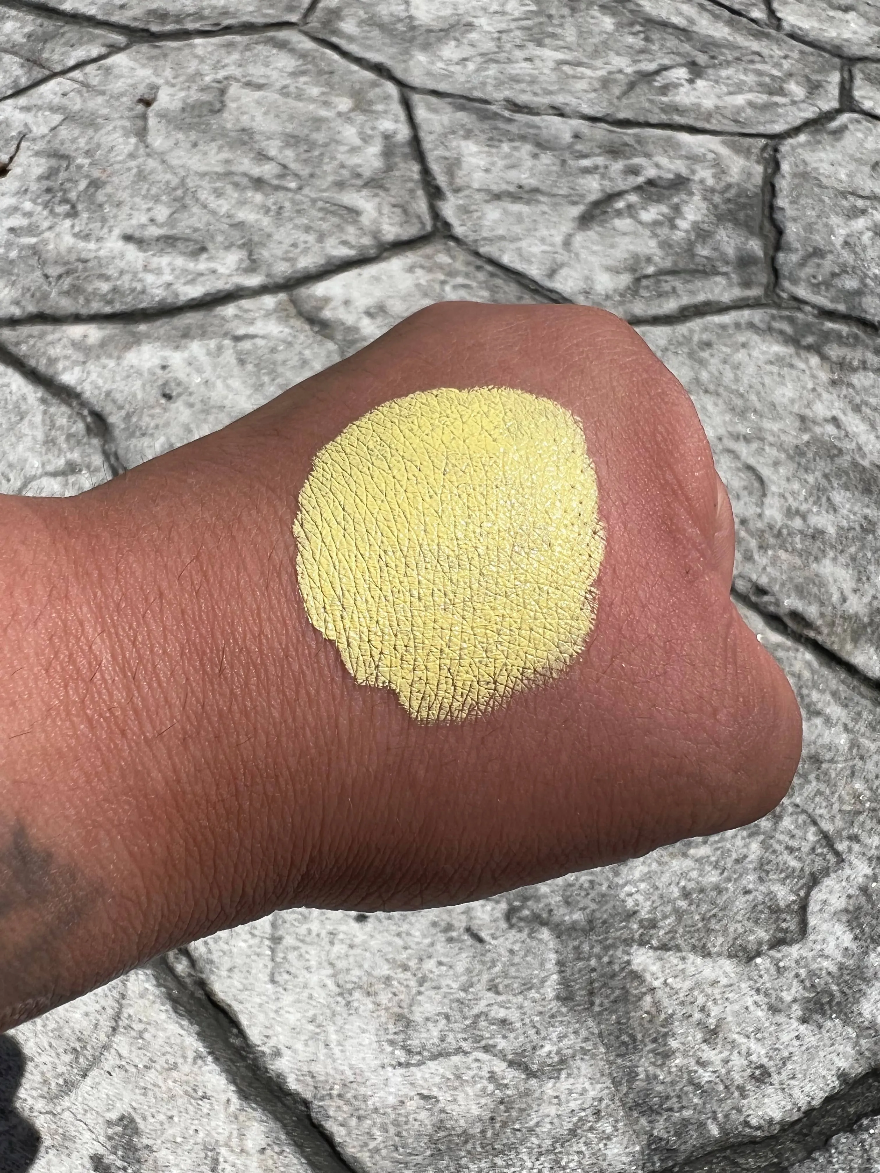 Sunshine Eyeshadow Base